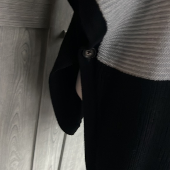 3 for $20 💜 REITMANS Poncho Sweater - Picture 5 of 6